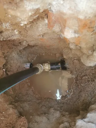 Trabajo de Fontanería, Pintura, Tarima