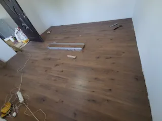 Trabajo de Fontanería, Pintura, Tarima