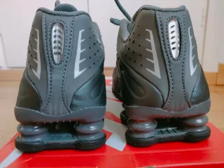 Nike Shox Grises