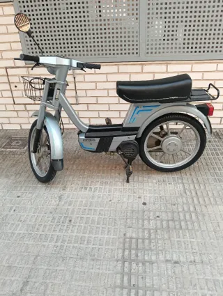 Vespino Moped Plata