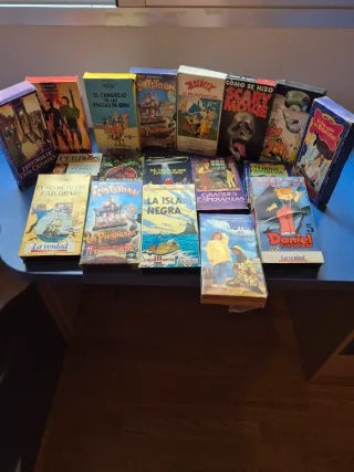 Lote 22 Películas VHS Niños y Adultos