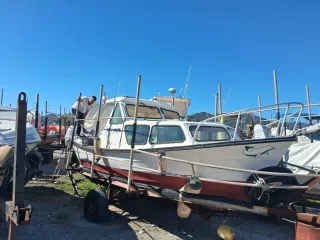 Barco a motor,diésel intraborda