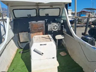 Barco a motor,diésel intraborda