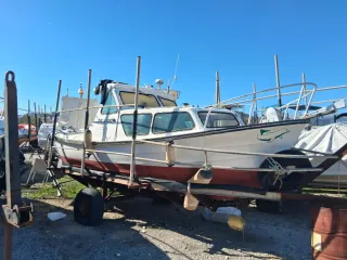 Barco a motor,diésel intraborda