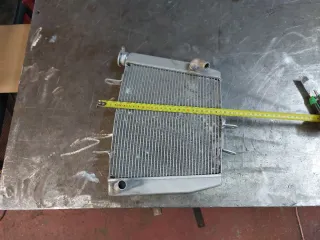 Radiador de moto reparado