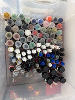 Lote de unas (133 aprox ) pinturas para modelismo