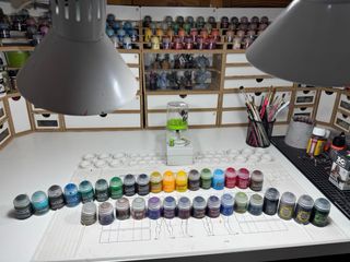 Lote de unas (133 aprox ) pinturas para modelismo