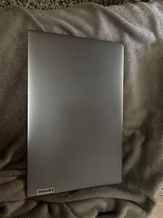 Lenovo IdeaPad Slim 3 15IAH8 Intel Core i5-12450H/