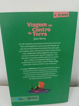 Viagem ao Centro da Terra (Portuguese Edition)