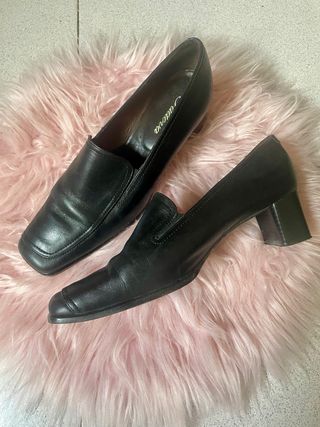 Zapatos de tacón negros cuero para mujer
