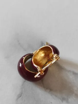 Orecchini a cerchietto borgogna e oro