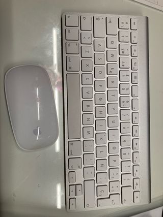 iMac Apple Plata y Negro