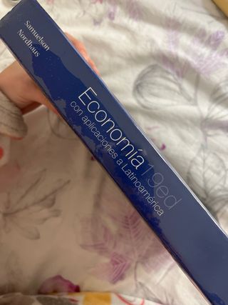 ECONOMIA CON APLICACIONES EN LATINOAMERICA