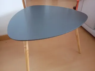 Mesa auxiliar triangular madera