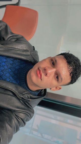 Hola,soy un chico de 22 años busco empleo