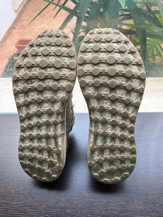 Adidas Beige Talla 45