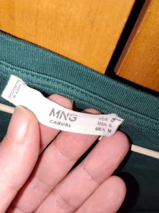 Jersey largo verde con mangas abullonadas