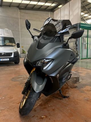 Yamaha T-Max 560 Tech max 39500km