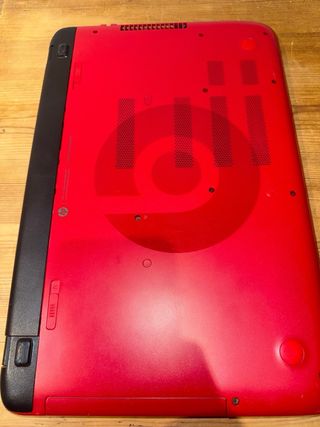HP X BEATS portátil negro y rojo