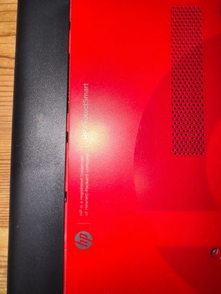 HP X BEATS portátil negro y rojo