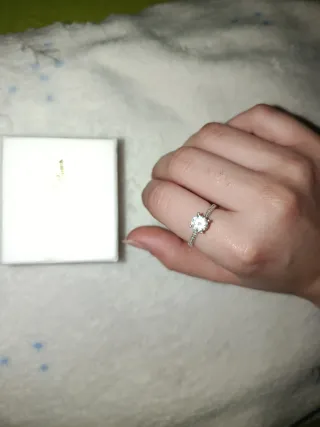 -Anillo de plata con circonita - talla 7-8