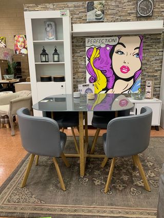 OFERTON DE MESA DE CRISTAL TEMPLADO + 4 SILLAS