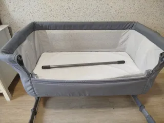 Cuna colecho Next to me Chicco gris año 2025