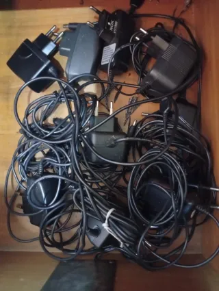 Cargadores móviles varios