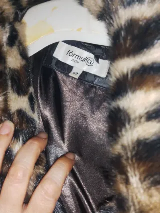 Abrigo estampado animal print