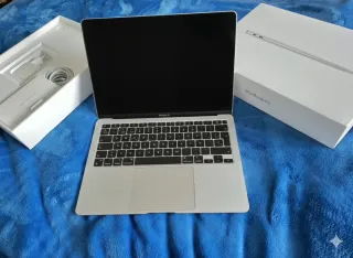 MacBook Air M1 8GB RAM 256GB SSD