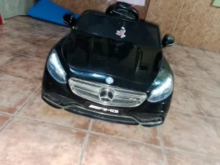 Coche infantil Mercedes AMG negro