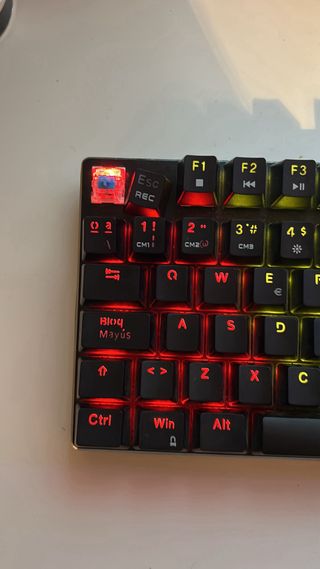 Teclado Mecánico Gaming RGB
