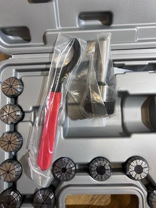 Jogo de Pinças ER40 com Mandril e Chave (Novo/Emba