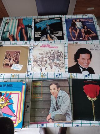 9 Vinili Artisti Italiani e Stranieri