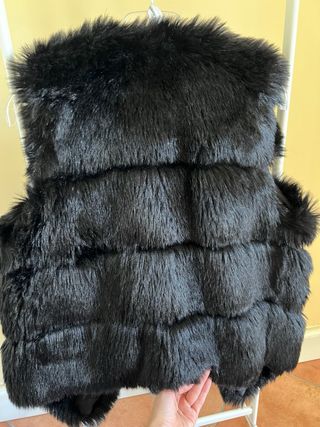 Gilet in eco pelliccia nera