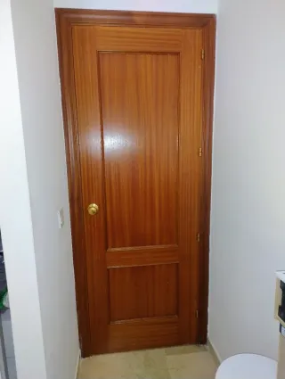 Puerta de madera interior