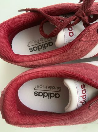 Adidas Rojas y Blancas