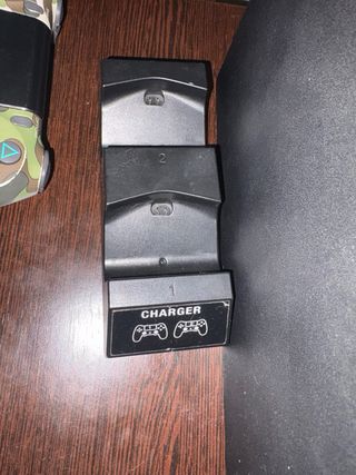 PS4 Pro + 4 Mandos + Juego Just Dance 2022