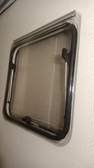 Ventana caravana nueva