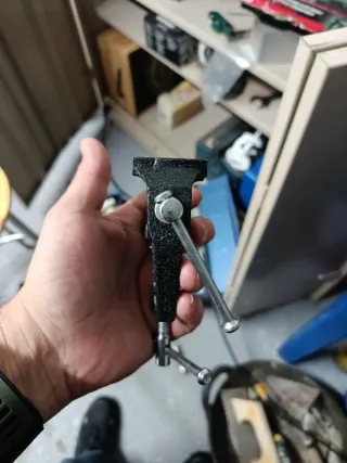 Tornillo de banco pequeño