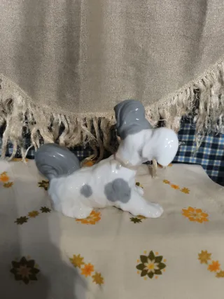 Figura Lladro Perro Blanco y Gris