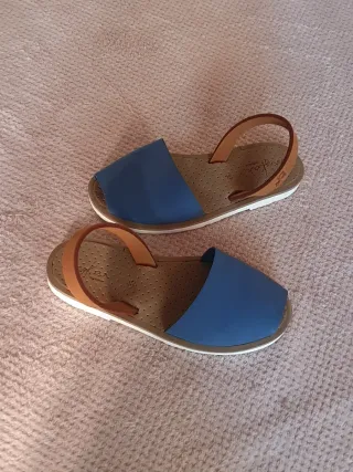 Sandalias Mykai azul 32-33