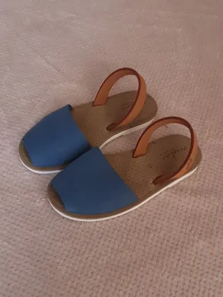 Sandalias Mykai azul 32-33