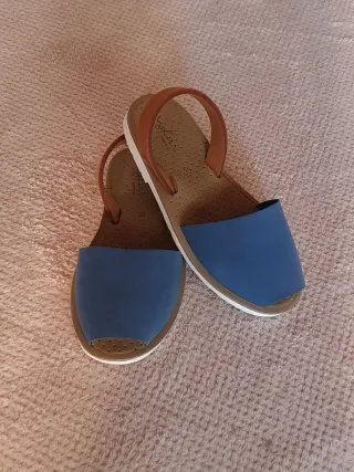 Sandalias Mykai azul 32-33