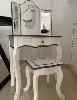 Tocador infantil madera con banquito