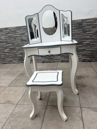 Tocador infantil madera con banquito