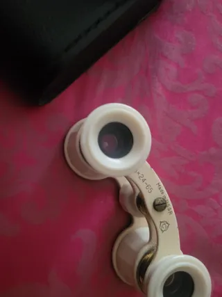 Prismáticos de ópera con estuche