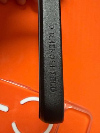 Funda Rinoshield con placa trasera Iphone 17 pro