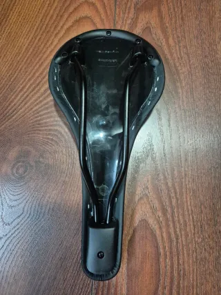 Sillín Tribsn Negro