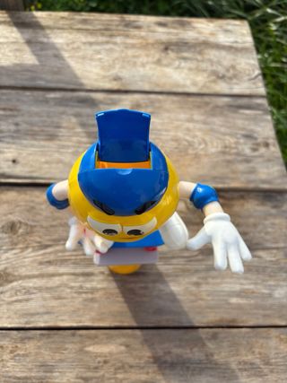 Dispensador M&M Vintage 90s con Skate